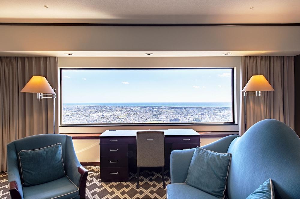 Okura Act City Hotel Hamamatsu Buitenkant foto A view from a suite at the Hilton Athens